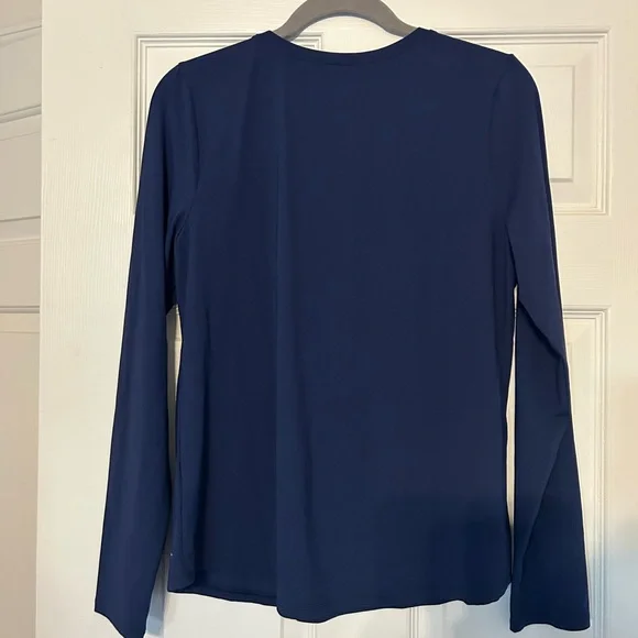 Lilly Pulitzer UPF 50+ Luxletic Westley Long Sleeve Active Tee Low Tide Navy M - Picture 6 of 7